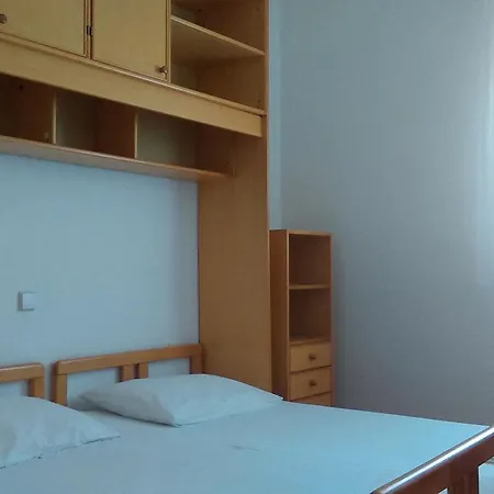 Pag 12301b Apartment